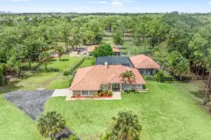 2559 Palm Deer Dr, Loxahatchee, FL 33470 - Photo 12
