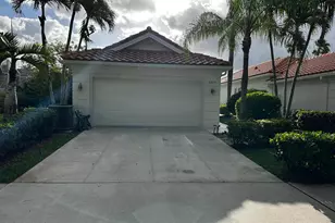 2023 Valencia Dr, Delray Beach, FL 33445 - Photo 22