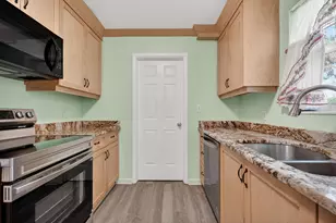 19035 SE Southgate Dr, Jupiter, FL 33469 - Photo 8
