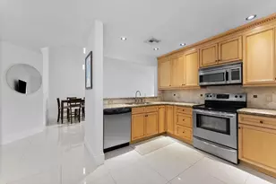 1200 W Lakes Dr, Deerfield Beach, FL 33442 - Photo 18