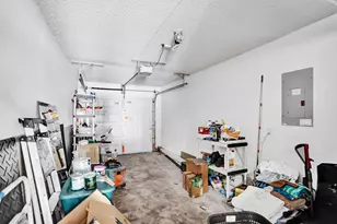 8467 Dynasty Dr, Boca Raton, FL 33433 - Photo 32