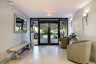 575 Oaks Ln, Pompano Beach, FL 33069 - Photo 34