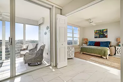 575 Oaks Lane #703, Pompano Beach, FL 33069 - Photo 8