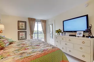 1542 Bridgewood Dr, Boca Raton, FL 33434 - Photo 16