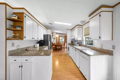 7894 SE Saratoga Drive E, Hobe Sound, FL 33455 - Photo 14