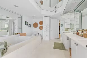 20185 E Country Club Dr, Aventura, FL 33180 - Photo 28