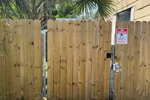 321 N 11th St, Fort Pierce, FL 34950 - Photo 4