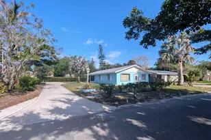 1097 NE Kubin Ave, Jensen Beach, FL 34957 - Photo 1