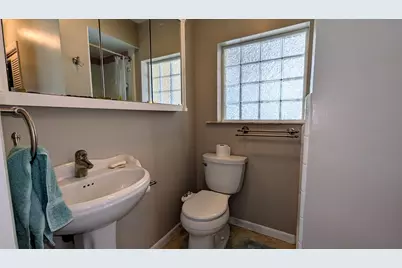 1097 NE Kubin Avenue, Jensen Beach, FL 34957 - Photo 12