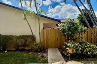 1803 Waterview Cir, Palm Springs, FL 33461 - Photo 4