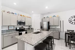 1004 Sweet Briar Ln, Riviera Beach, FL 33410 - Photo 6