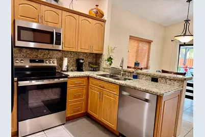 9914 NW 52nd Street, Sunrise, FL 33351 - Photo 4