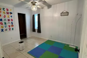 1818 SE Vesthaven Ct, Port Saint Lucie, FL 34952 - Photo 10