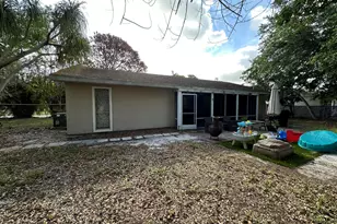 1818 SE Vesthaven Ct, Port Saint Lucie, FL 34952 - Photo 10