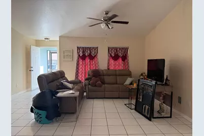 319 SE 27th Street, Cape Coral, FL 33904 - Photo 4