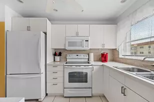 4047 NW 16th St, Lauderhill, FL 33313 - Photo 12