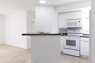 3350 Pinewalk Dr N, Margate, FL 33063 - Photo 10