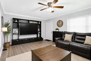 9050 NW 28th St, Coral Springs, FL 33065 - Photo 2