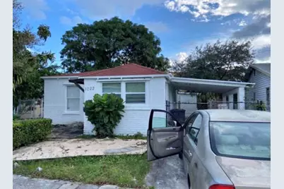 1022 17th Street, West Palm Beach, FL 33407 - Photo 1