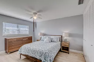 2680 Barkley Dr E, West Palm Beach, FL 33415 - Photo 10