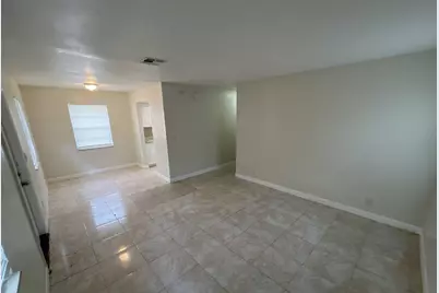 705 58th Street, West Palm Beach, FL 33407 - Photo 2