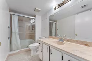 370 NW 76th Ave, Margate, FL 33063 - Photo 36