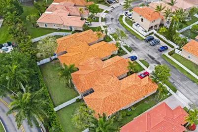 13050 NW 5th Street, Pembroke Pines, FL 33028 - Photo 30