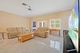 13050 NW 5th St, Pembroke Pines, FL 33028 - Photo 10