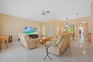 13050 NW 5th St, Pembroke Pines, FL 33028 - Photo 8