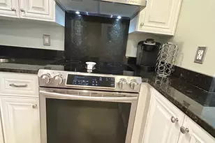 140 Lake Pine Cir, Greenacres, FL 33463 - Photo 6