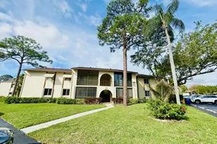 140 Lake Pine Cir, Greenacres, FL 33463 - Photo 6