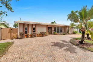 1915 NE 208th Terrace, Miami, FL 33179 - Photo 4