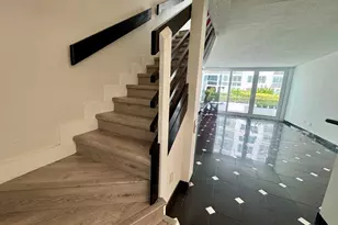 5401 Collins Ave, Miami Beach, FL 33140 - Photo 32