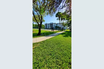 721 N Pine Island Road #103, Plantation, FL 33324 - Photo 48