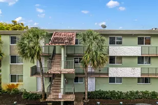 5935 Del Lago Cir, Sunrise, FL 33313 - Photo 2