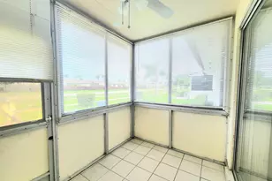 2825 E Crosley Dr Dr E, West Palm Beach, FL 33415 - Photo 20