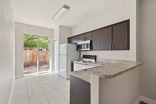 1584 SW 2nd St, Homestead, FL 33030 - Photo 2