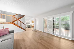 1802 18th Ln, Palm Beach Gardens, FL 33418 - Photo 4