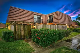 1802 18th Ln, Palm Beach Gardens, FL 33418 - Photo 1