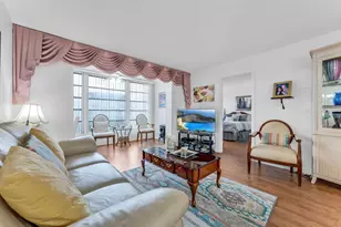 8950 Sunrise Lakes Blvd, Sunrise, FL 33322 - Photo 10