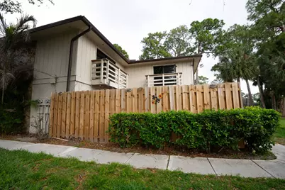2811 Stoneway Lane #B, Fort Pierce, FL 34982 - Photo 2