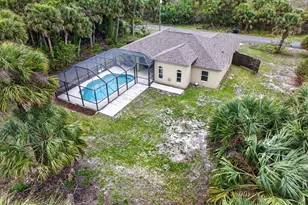 831 SW Owl St St, Palm Bay, FL 32908 - Photo 10