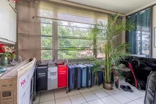 2801 Somerset Dr, Lauderdale Lakes, FL 33311 - Photo 22