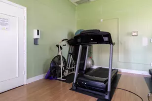 2801 Somerset Dr, Lauderdale Lakes, FL 33311 - Photo 18