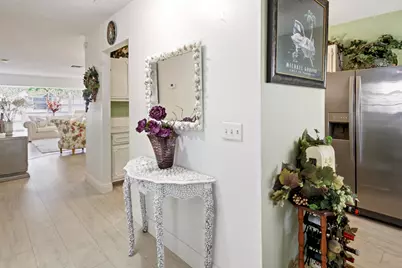 2501 Red Hibiscus Boulevard #201, Delray Beach, FL 33445 - Photo 6