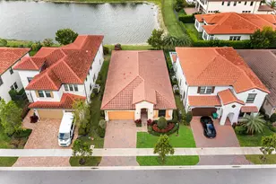 12260 N Baypoint Cir, Parkland, FL 33076 - Photo 2