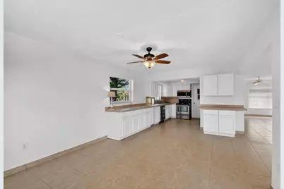 1037 SW 27th Avenue, Boynton Beach, FL 33426 - Photo 14