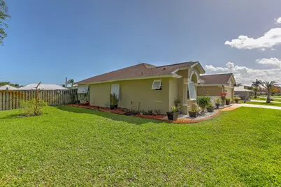 2025 SE Allamanda Drive, Port Saint Lucie, FL 34952 - Photo 34