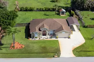 2025 SE Allamanda Dr, Port Saint Lucie, FL 34952 - Photo 1