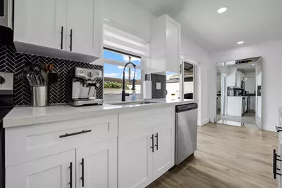 8200 SW 3rd Court, North Lauderdale, FL 33068 - Photo 10